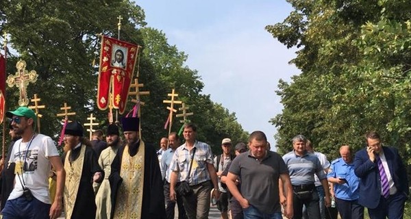 В УПЦ согласились на подвоз паломников автобусами 