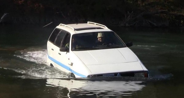 И по земле, и по воде: автоамфибия на свою пенсию