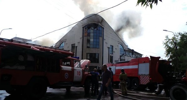 В Донецке полностью сгорел офис Таруты 