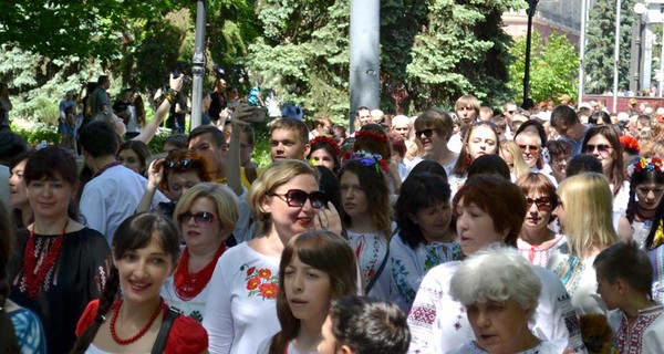 Харьковчане на День города и независимости будут играть в шахматы и ходить в вышиванках