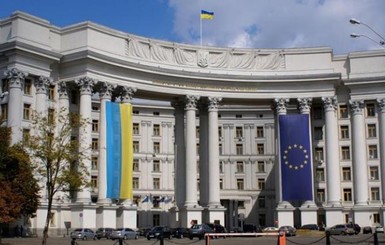 Украина направила России ноту протеста из-за визита Путина в Крым