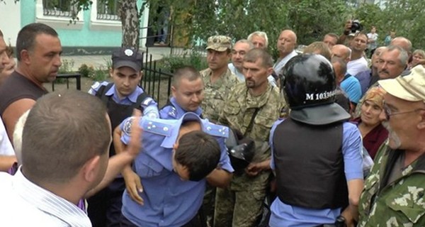 Полицейский беспредел в Кривом Озере: надели наручники и убили  