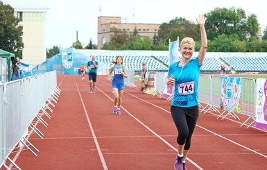 Харьковщину возглавила фигуристая блондинка с красным дипломом