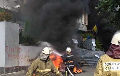 В Киеве горело здание телеканала 