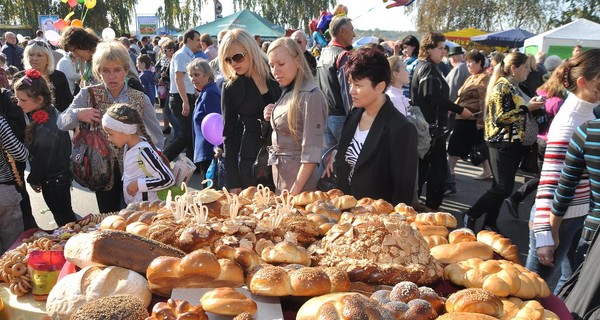 День города в Запорожье: ярмарка, кулинарный рекорд и казацкая олимпиада