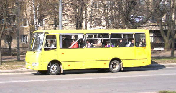 В Одессе мужчина обстрелял маршрутку с пассажирами 