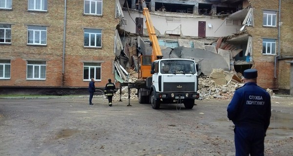 Причиной обрушения васильковской школы мог стать ливневый сток 