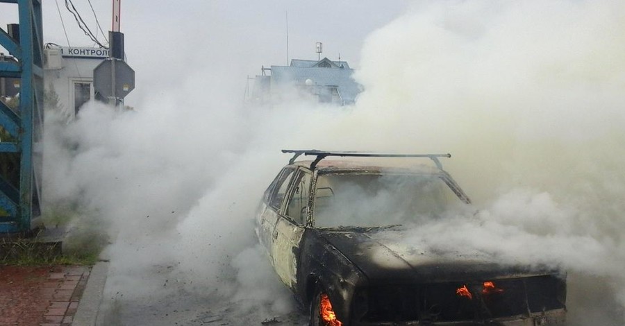 На КПП возле польской границы сгорел автомобиль