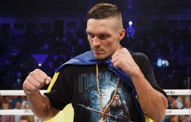 Александр Усик стал боксером года по версии WBO