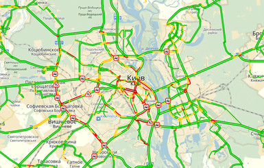 Киев застыл в 9-ти балльных пробках