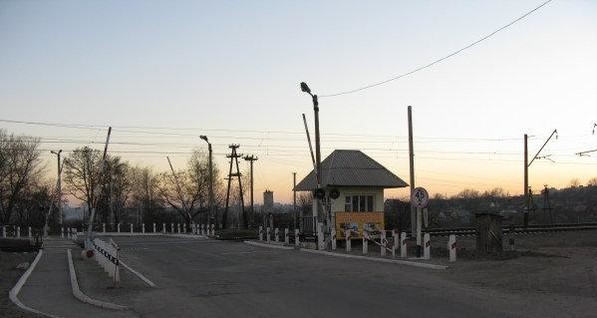 В Днепре патрульная машина попала под поезд