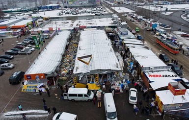 На Оболони в Киеве ночью снесли киоски