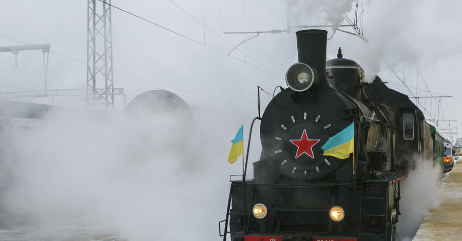 На День святого Николая в Харькове запустили ретропоезд