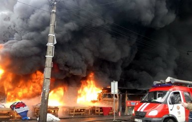 Во время пожара на метро Лесная в Киеве погиб человек