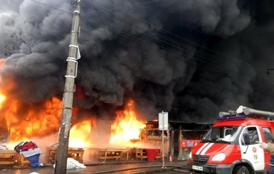 Перед Новым годом спасатели сберегли жизни 14 людям