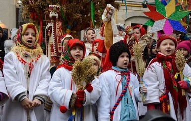 В чем разница между колядками и щедровками?