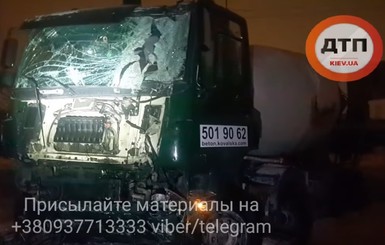 Опубликовано видео последствий аварии бетоновоза-