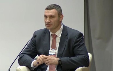 Кличко в Давосе сказал, что Украина по площади вдвое больше Франции 