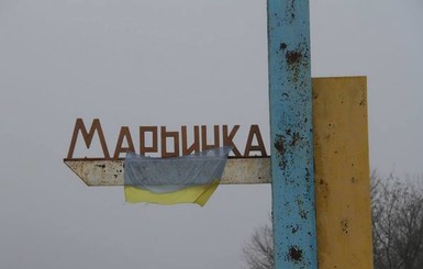 В Марьинке женщину ранило осколком в голову 