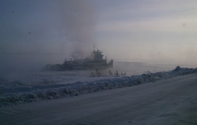 Работа Керченской переправы снова приостановлена