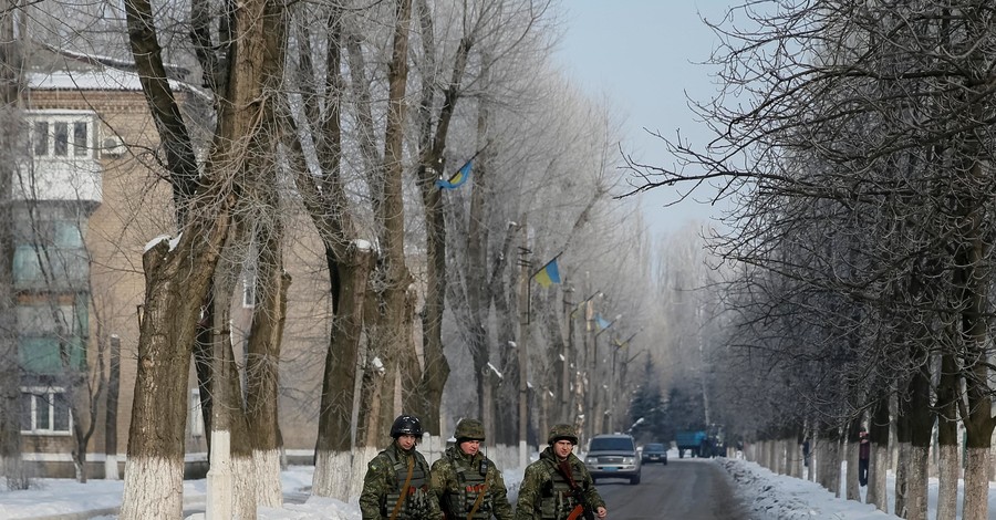 Кому нужно военное положение в Украине