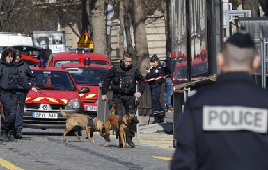 В Париже взорвался конверт в офисе МВФ