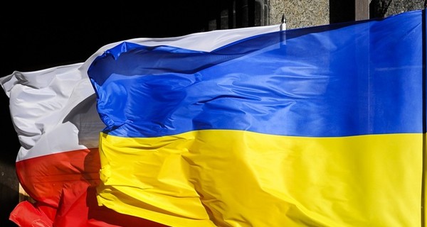 Польша снова откроет свои консульства в Украине после гарантий безопасности