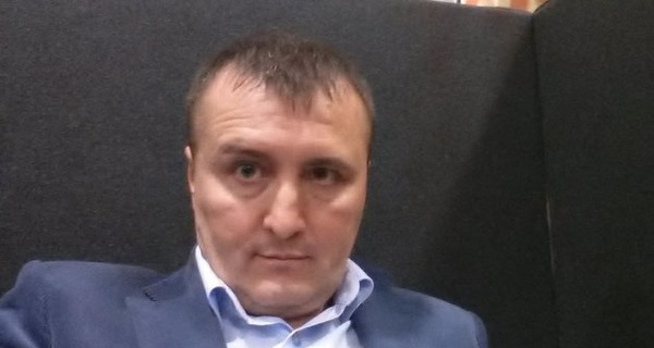 На российском ТВ украинцу в прямом эфире предложили съесть ведро с фекалиями