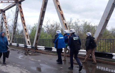 В зоне АТО вооруженный мужчина сексуально домогался члена СММ ОБСЕ