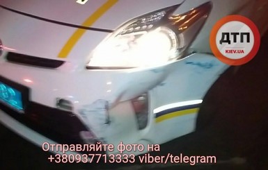 В Киеве пьяная компания устроила погоню и протаранила полицейское авто