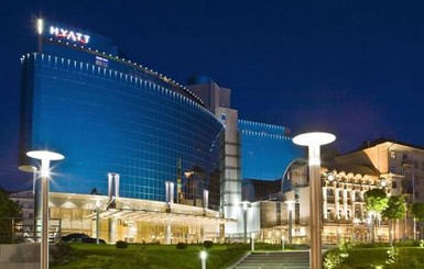 Постоялицу столичного Hyatt ограбили на миллионы