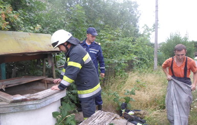 Под Киевом женщина дважды за день упала в колодец