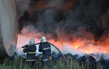 На западе Украины – штормовое предупреждение, а на востоке – опасность пожаров