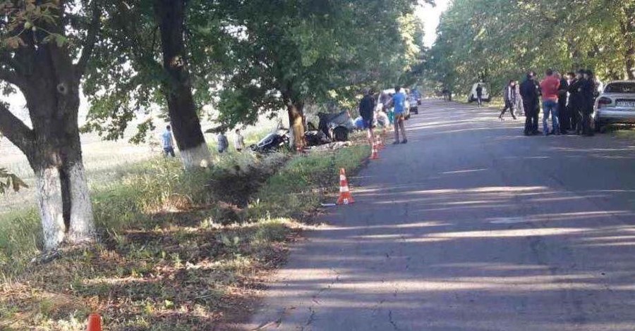 Под Киевом легковушка вылетела в кювет, погибли пять человек