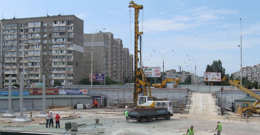 В Киеве на скандальной стройке на 