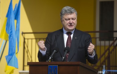 Порошенко высказался о ценах на автогаз и указал на роль России