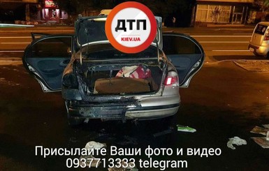 Поджог в Киеве: сгорели два автомобиля