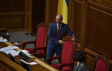 Парубий подписал законопроект о пенсионной реформе