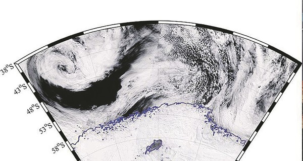 Льдины Антарктиды упали в черную дыру