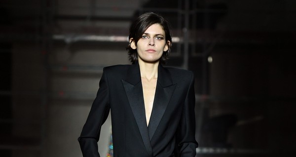 5 модных фишек зимнего сезона: от плюшевого меха до сапогов на шнурках