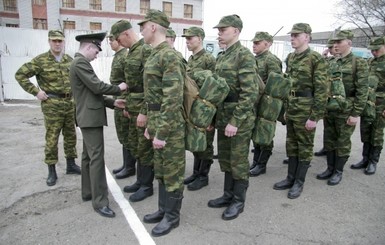 Облавы на призывников, что делать юношам: в военкомат прийти обязан, но ловить не должны