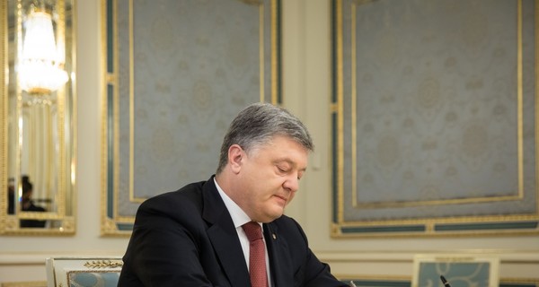 Порошенко подписал закон: артисты из России будут выступать в Украине с разрешения СБУ 