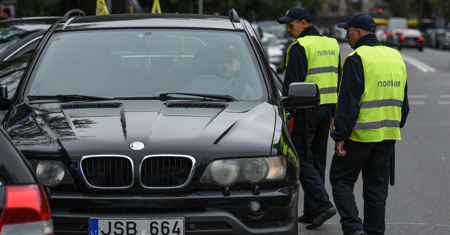 У угонщиков в спросе машины на 