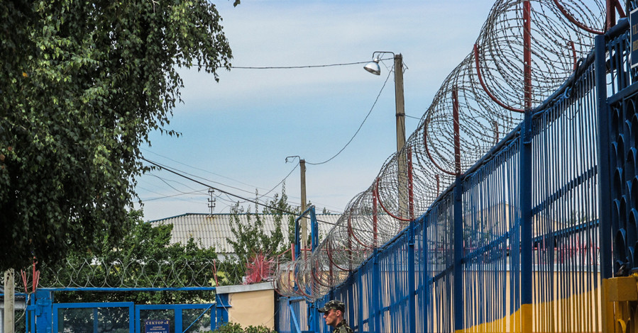 Впервые в Украине пожизненно осужденный вышел на свободу… по состоянию здоровья