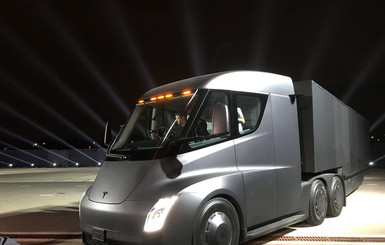 Tesla представила электрогрузовик Tesla Semi