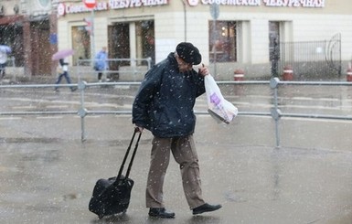 Сегодня днем, 6 декабря, по всей стране пройдет небольшой мокрый снег с дождем