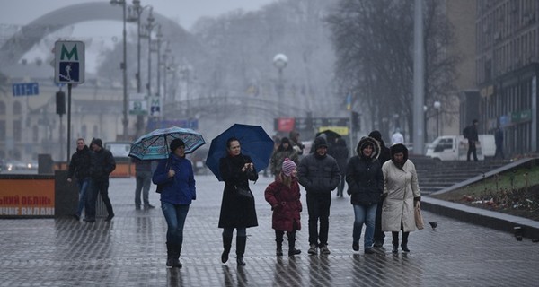 Завтра, 15 декабря, почти по всей стране пройдет небольшой дождь, на западе с мокрым снегом