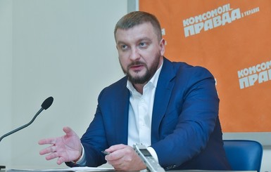 Министр Петренко заявил, что хочет себе жену, как Моника Беллуччи