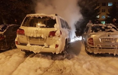 Видео горящего Lexus мужа судьи, которая рассматривает дело Зайцевой