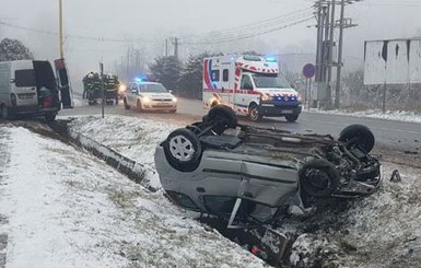 В Словакии перевернулся автобус с украинцами